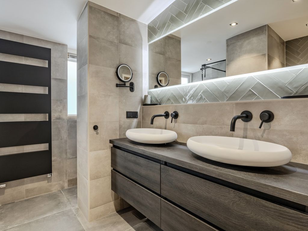 Courteniusstraat 6, HELLEVOETSLUIS