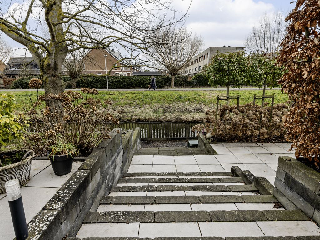 Courteniusstraat 6, HELLEVOETSLUIS