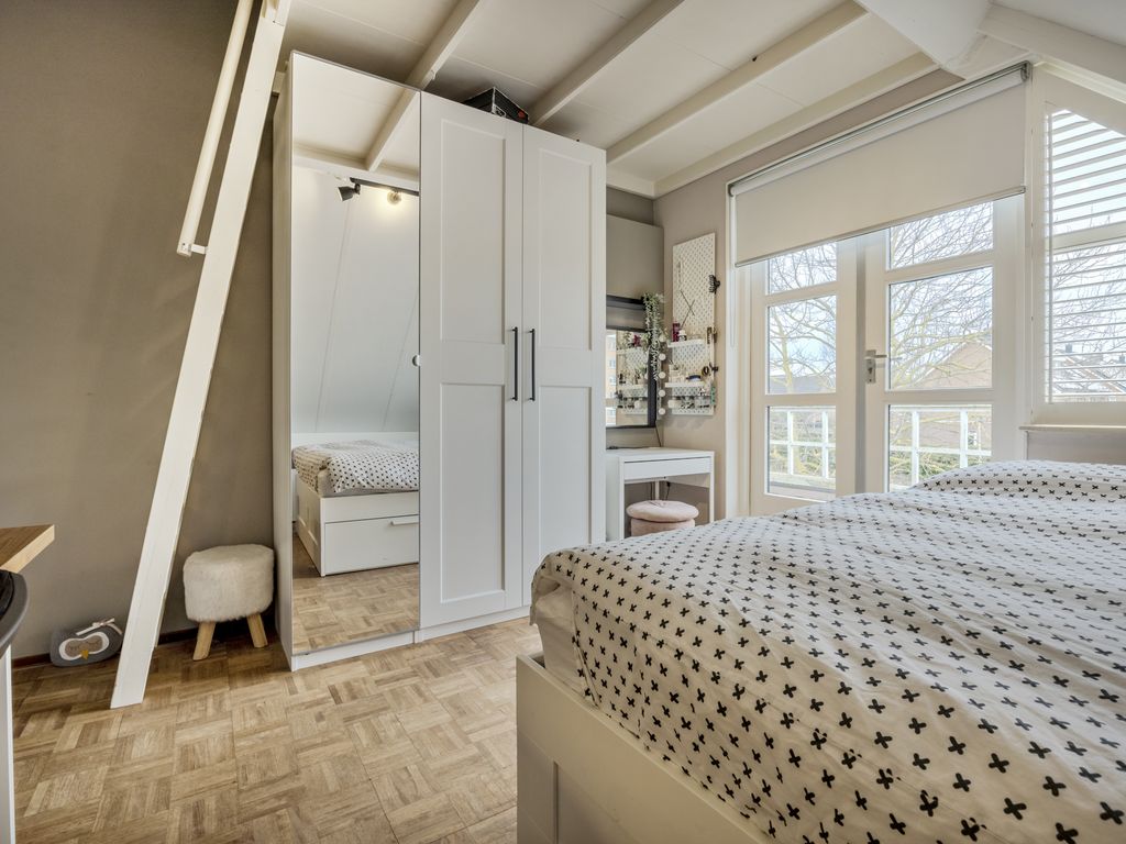 Courteniusstraat 6, HELLEVOETSLUIS