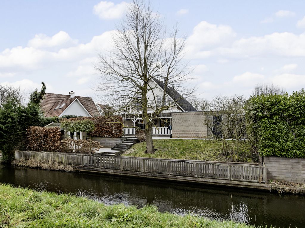 Courteniusstraat 6, HELLEVOETSLUIS