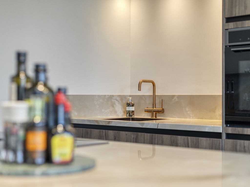 Nieuwe Zeedijk 1K308, HELLEVOETSLUIS