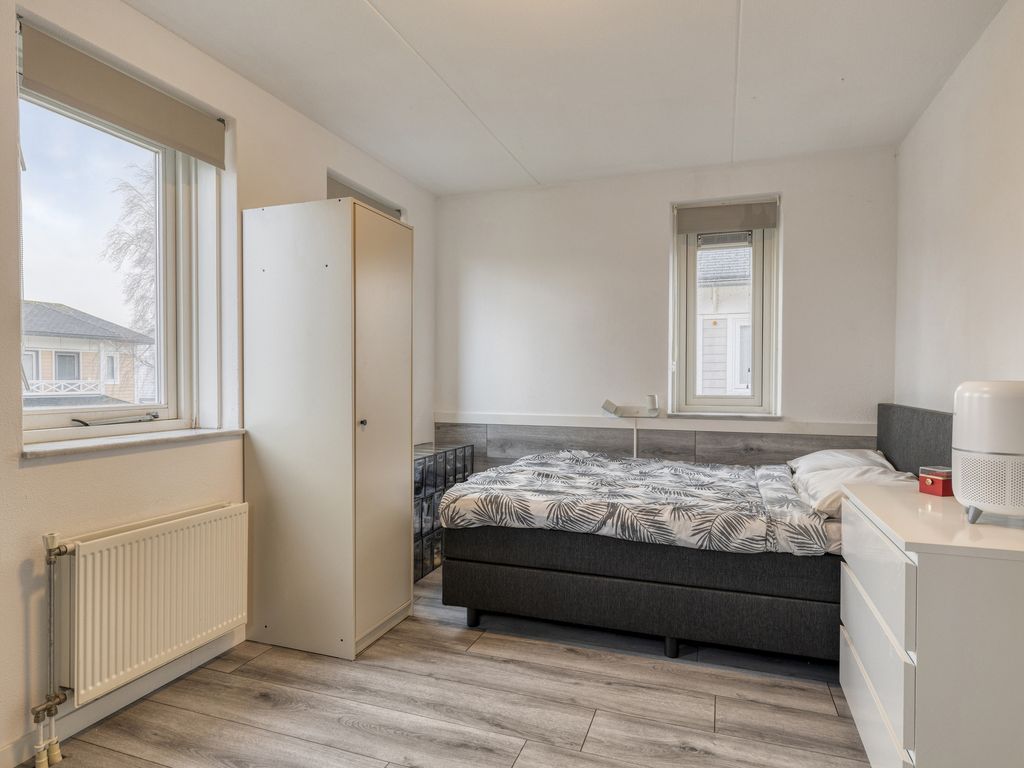 Nieuwe Zeedijk 1K308, HELLEVOETSLUIS