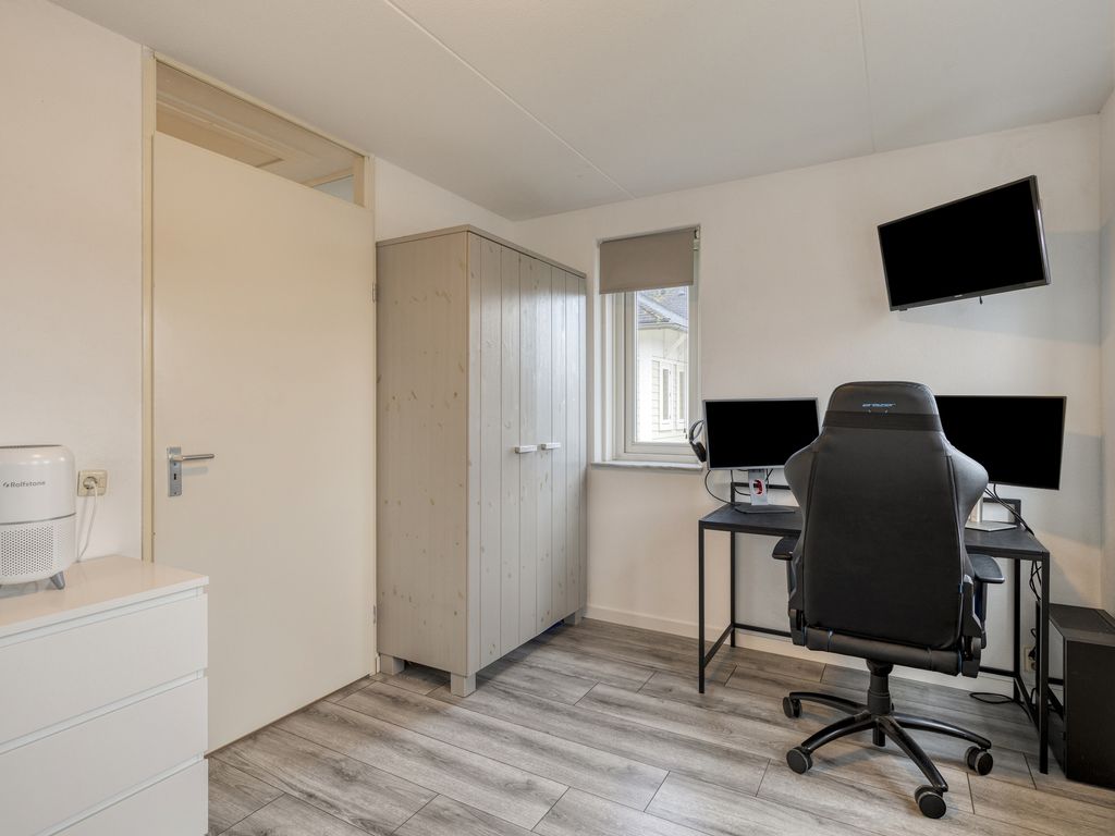 Nieuwe Zeedijk 1K308, HELLEVOETSLUIS