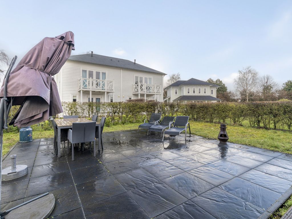 Nieuwe Zeedijk 1K308, HELLEVOETSLUIS