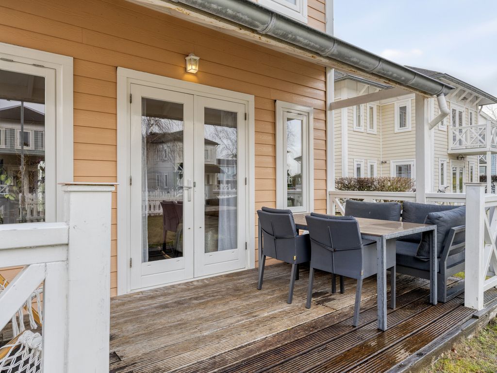 Nieuwe Zeedijk 1K308, HELLEVOETSLUIS