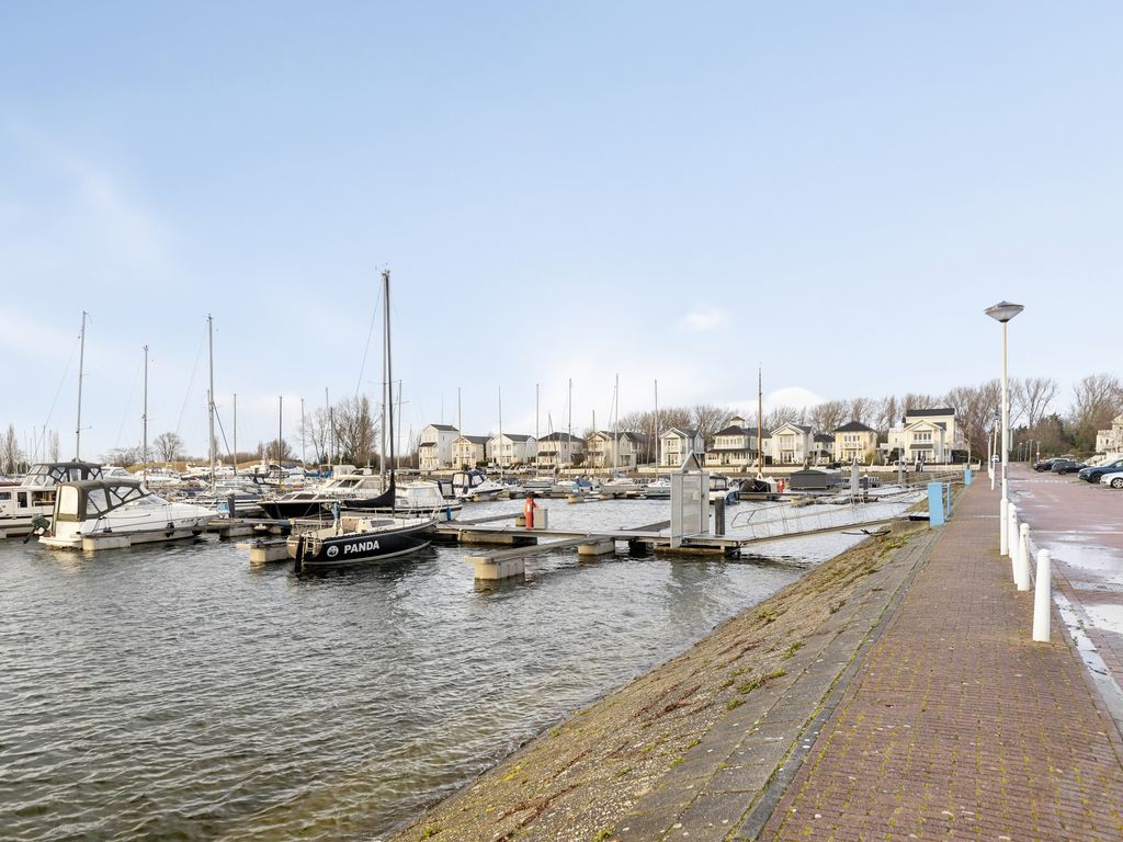 Nieuwe Zeedijk 1K308, HELLEVOETSLUIS