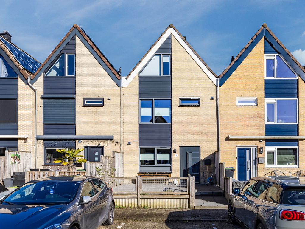 Strandgaper 13, HELLEVOETSLUIS