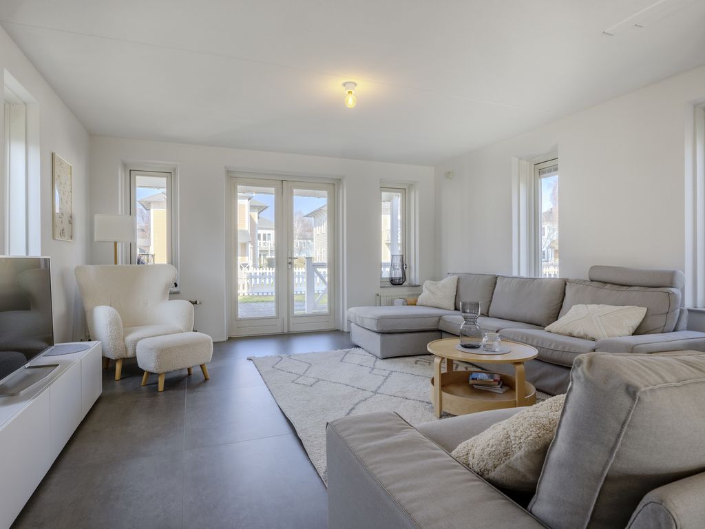 Nieuwe Zeedijk 1K309, HELLEVOETSLUIS