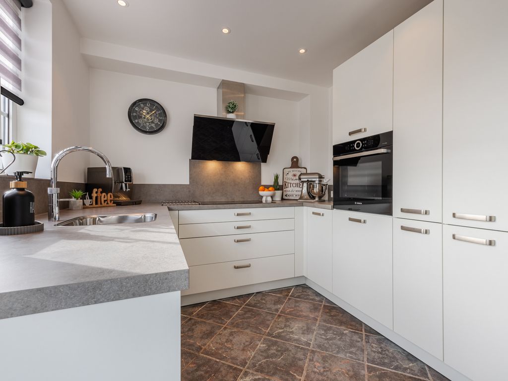 Komeet 23, HELLEVOETSLUIS