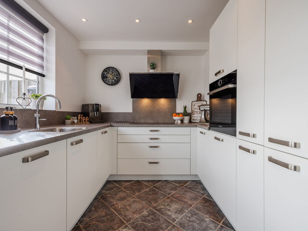 Komeet 23, HELLEVOETSLUIS