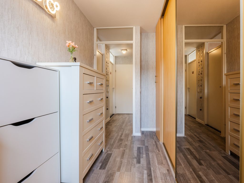 Komeet 23, HELLEVOETSLUIS