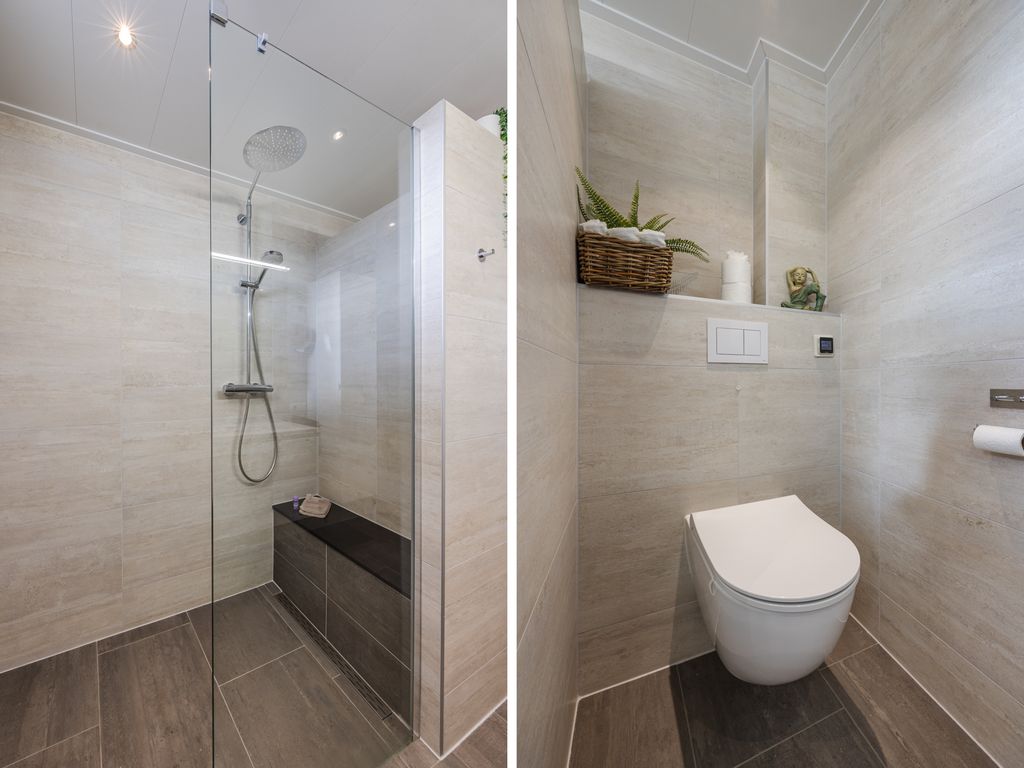 Komeet 23, HELLEVOETSLUIS