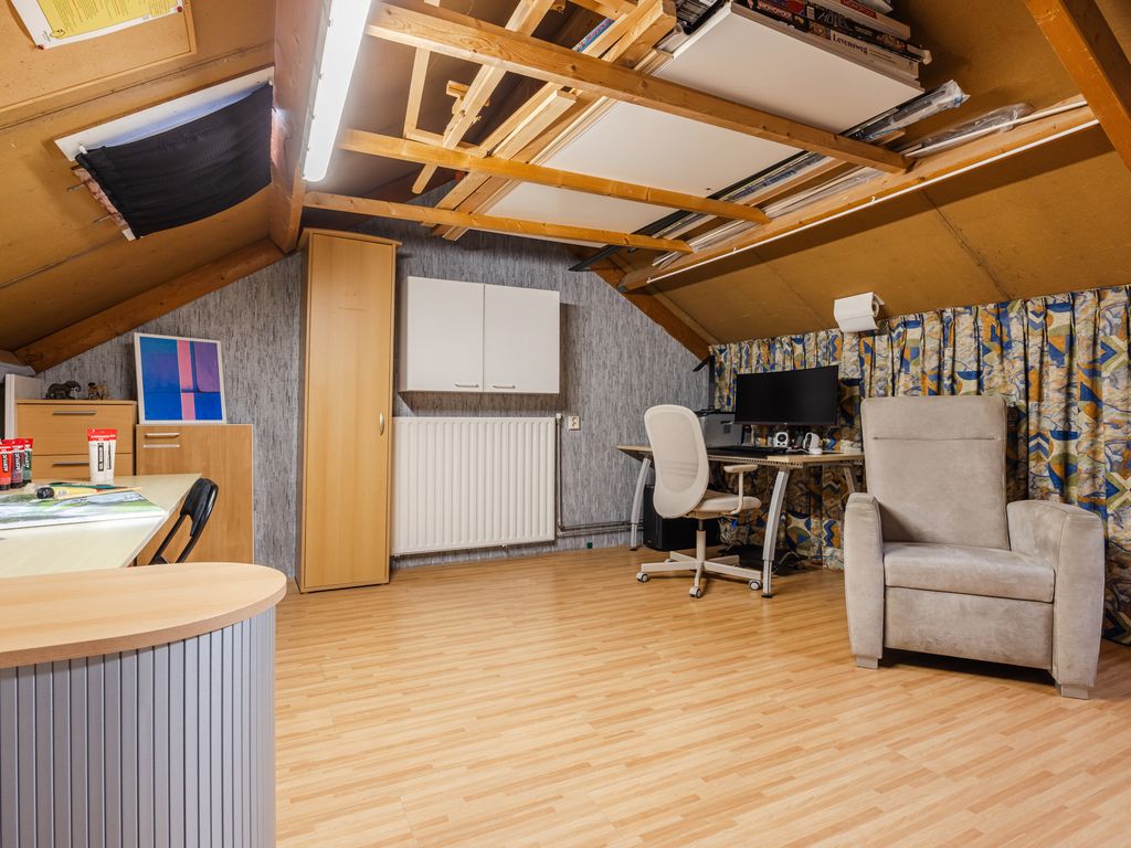 Komeet 23, HELLEVOETSLUIS