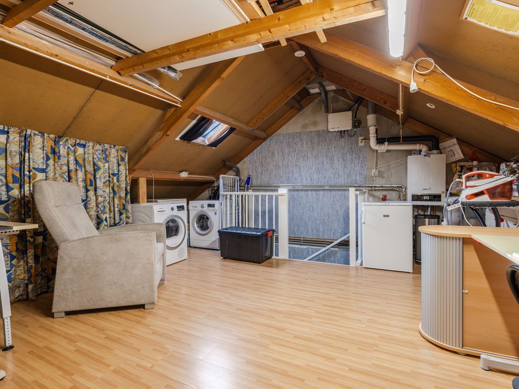 Komeet 23, HELLEVOETSLUIS