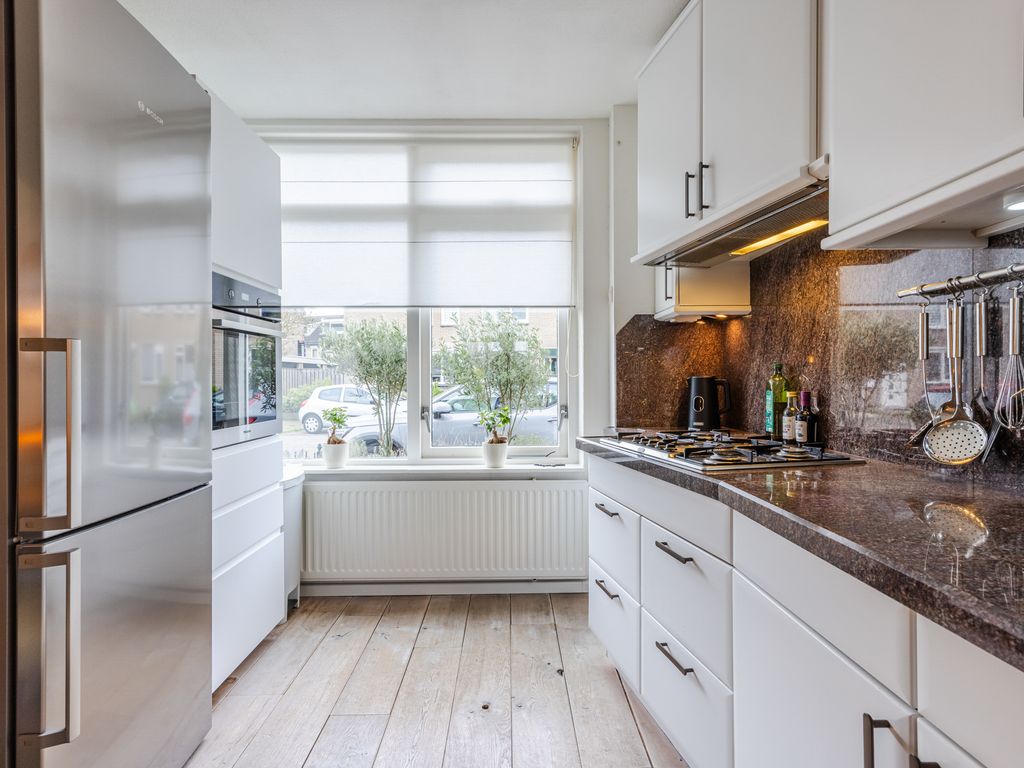 Hermelijn 13, HELLEVOETSLUIS