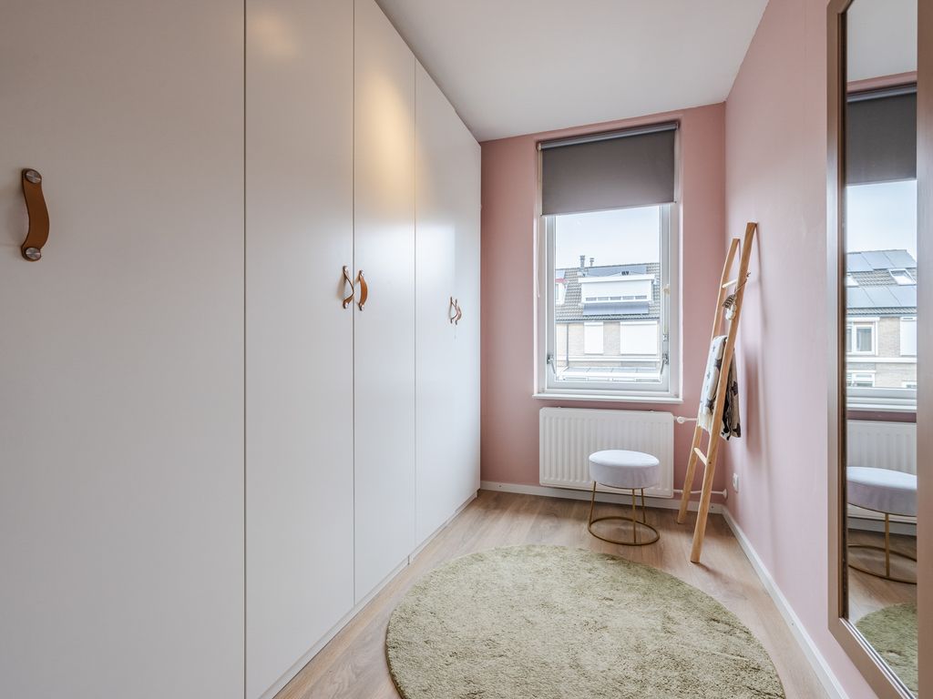 Hermelijn 13, HELLEVOETSLUIS