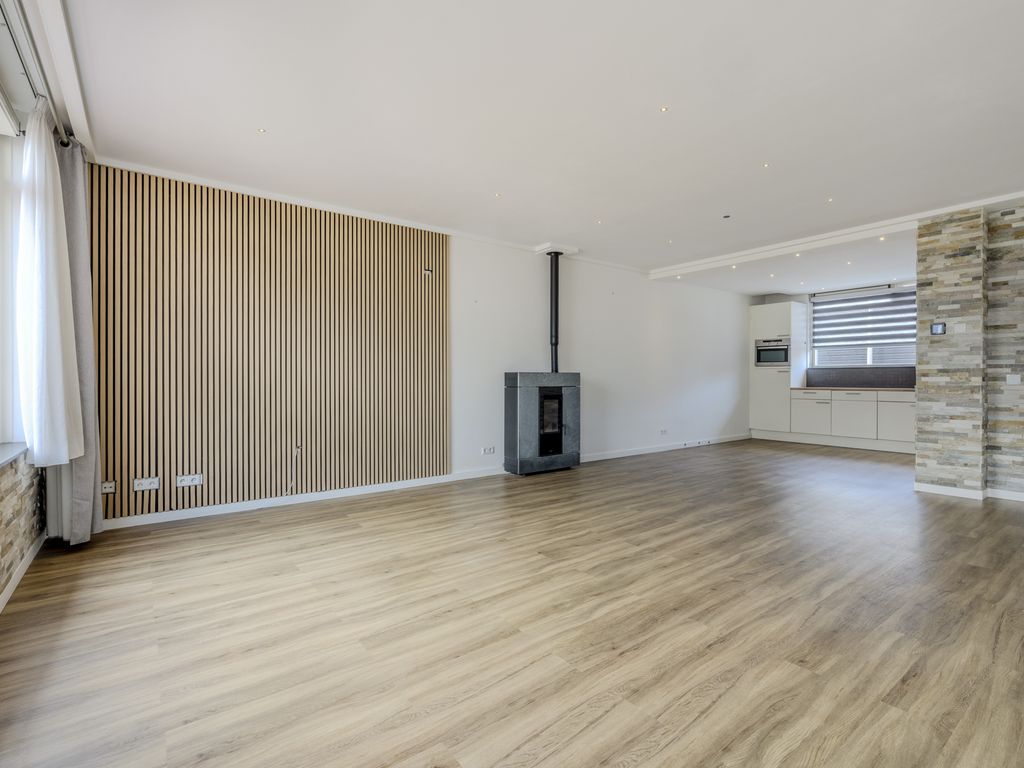 De Linde 4, ROZENBURG