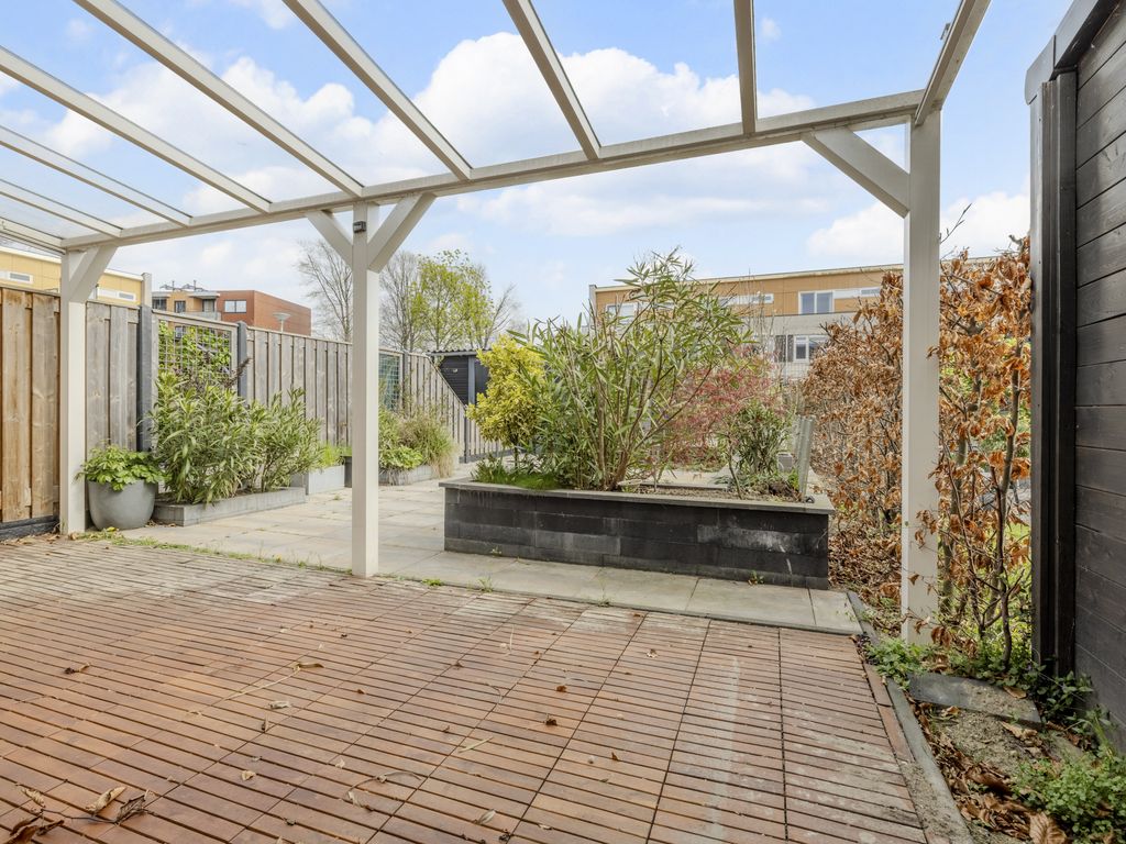 De Linde 4, ROZENBURG