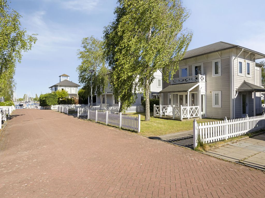 Nieuwe Zeedijk 1K306, HELLEVOETSLUIS
