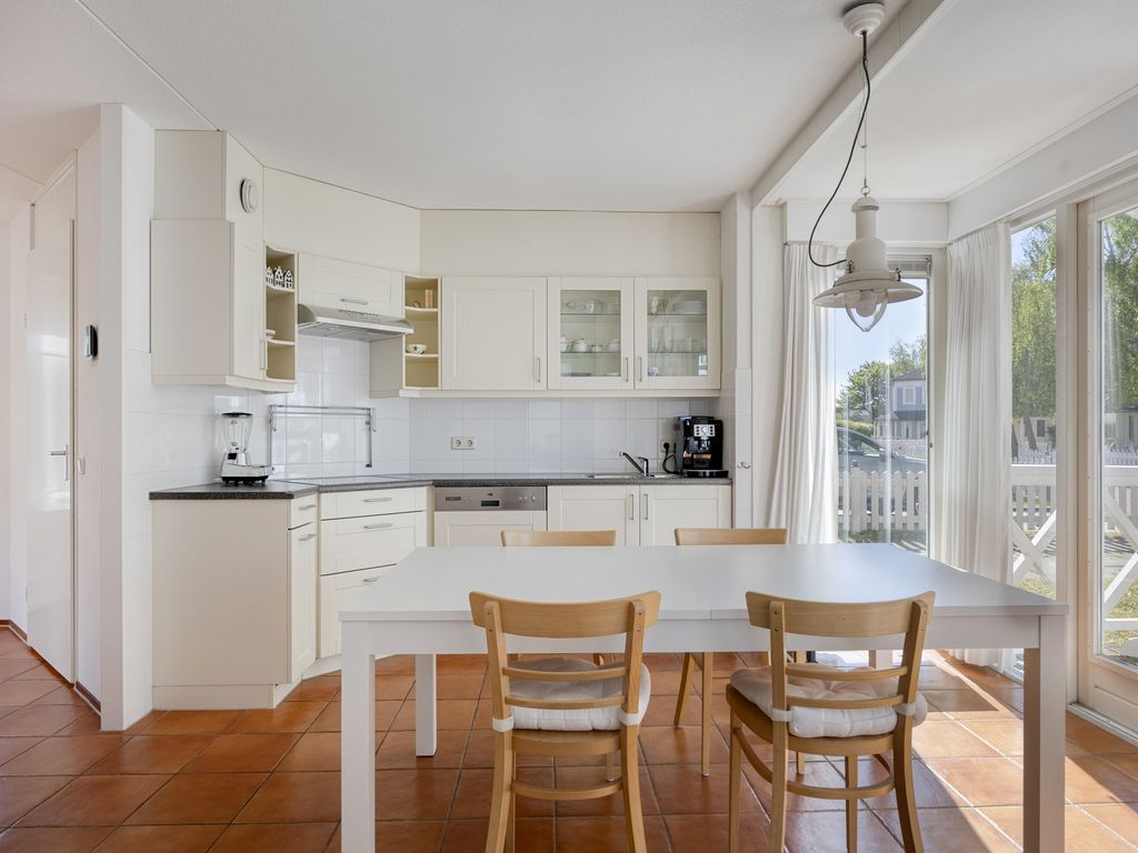Nieuwe Zeedijk 1K306, HELLEVOETSLUIS
