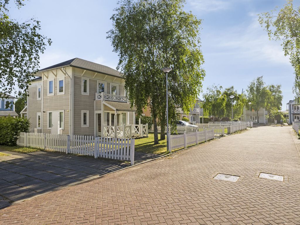 Nieuwe Zeedijk 1K306, HELLEVOETSLUIS