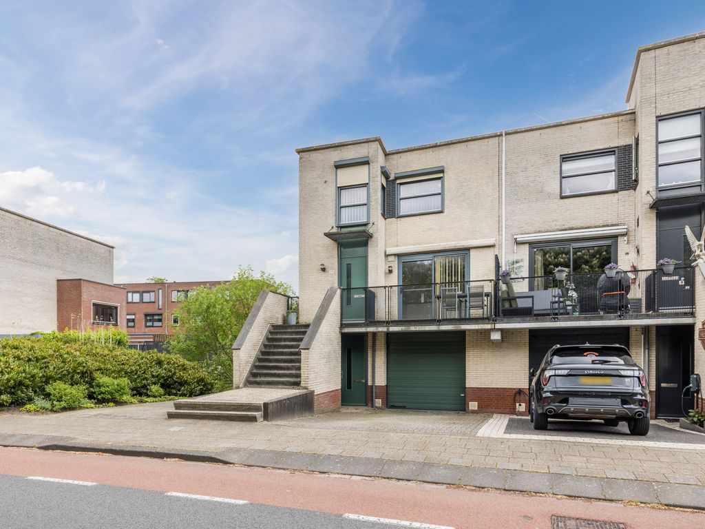 Uniceflaan 23, HELLEVOETSLUIS