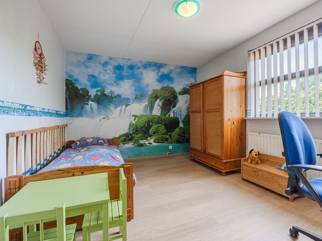 Uniceflaan 23, HELLEVOETSLUIS