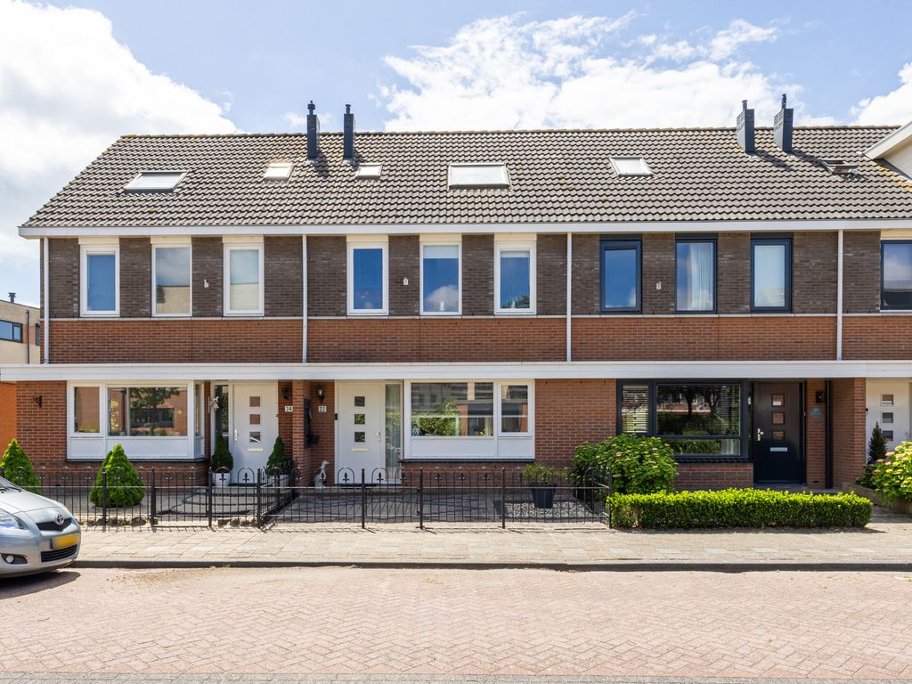 Largostraat 22, HELLEVOETSLUIS