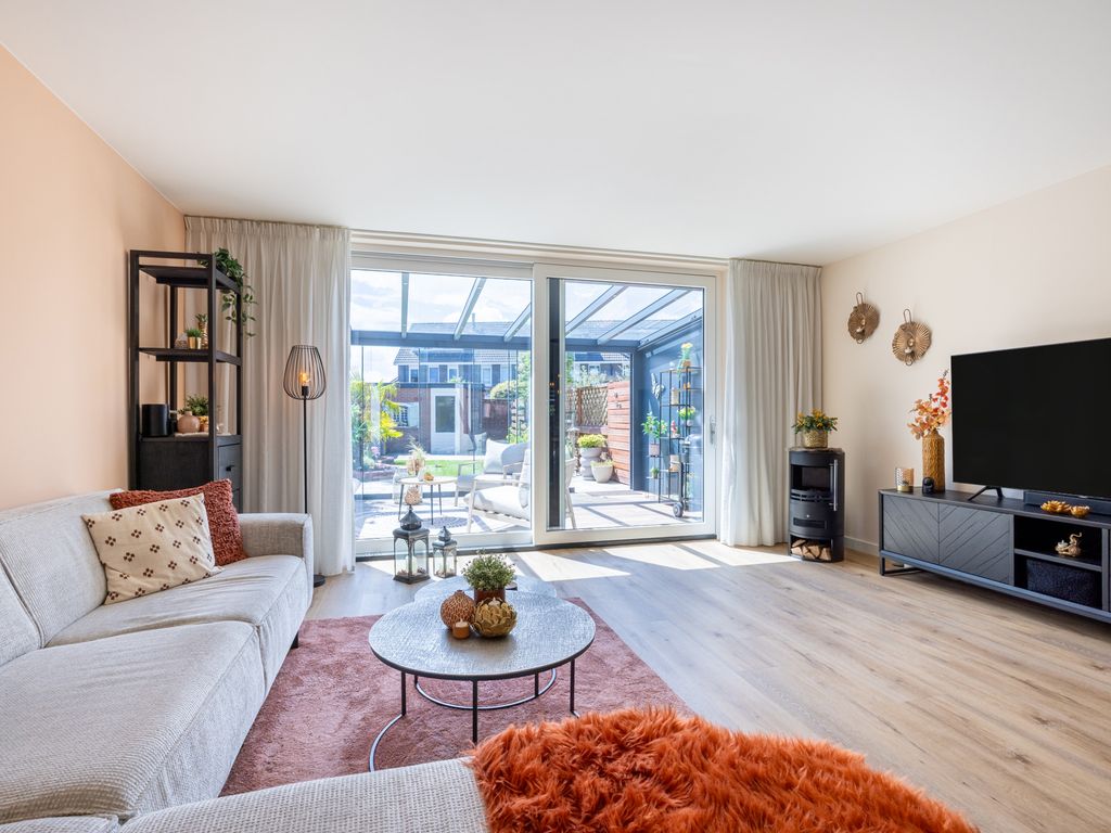 Largostraat 22, HELLEVOETSLUIS