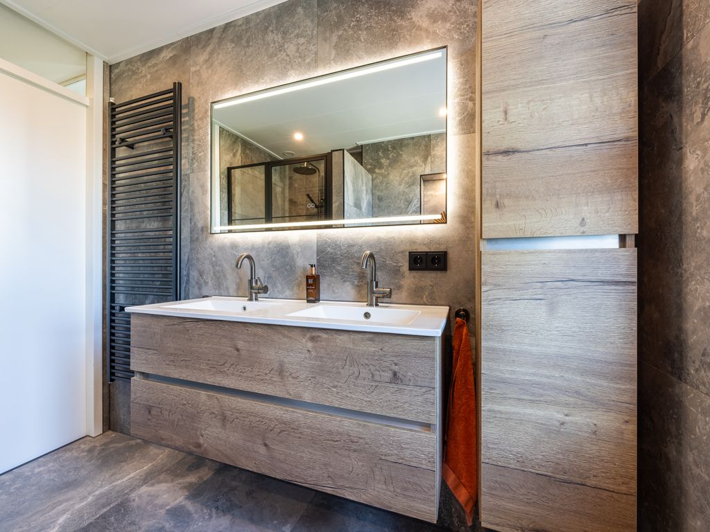 Largostraat 22, HELLEVOETSLUIS
