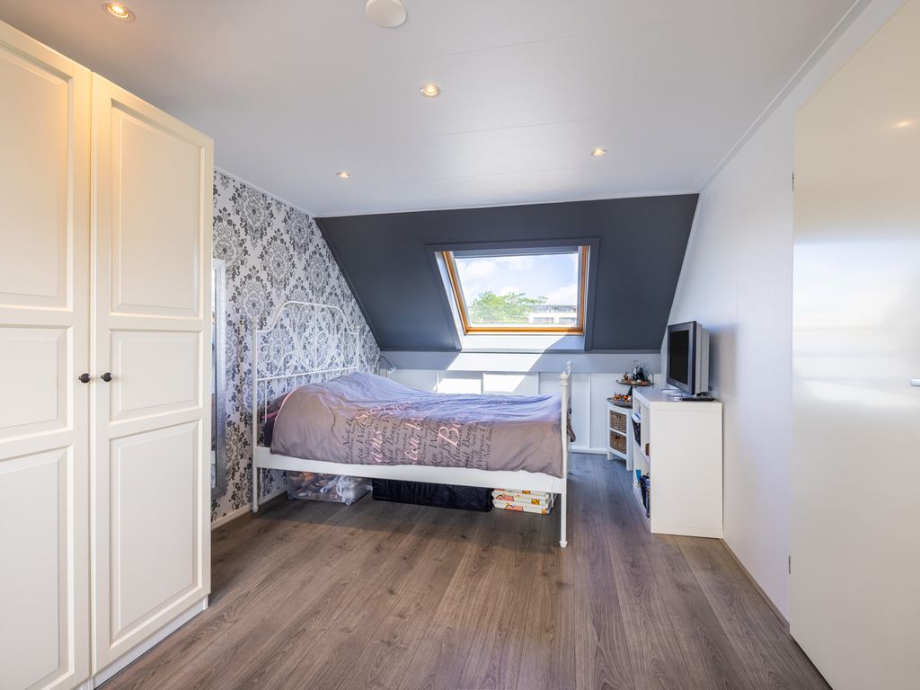 Largostraat 22, HELLEVOETSLUIS