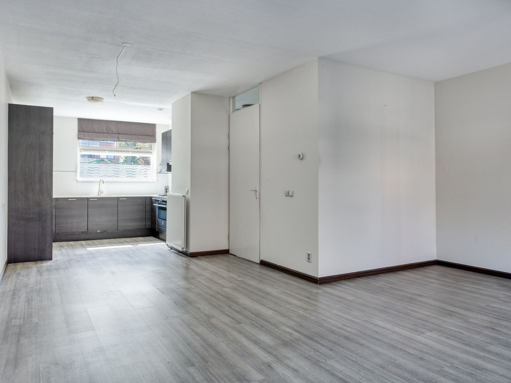 De Plataan 11, ROZENBURG
