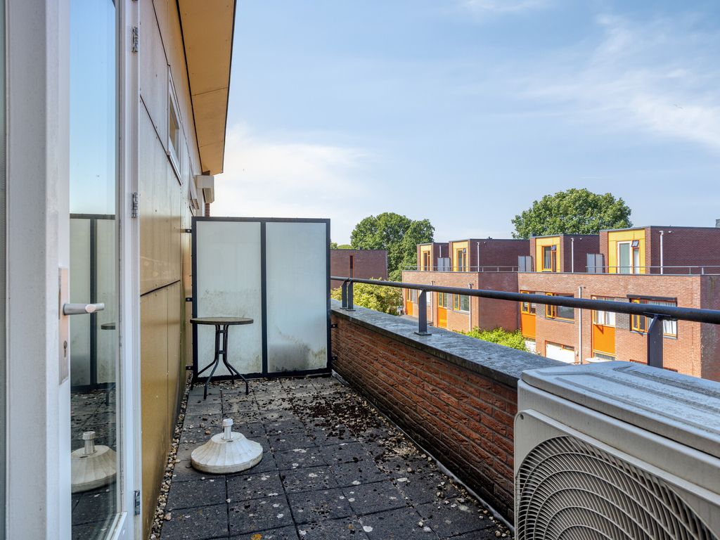 De Plataan 11, ROZENBURG