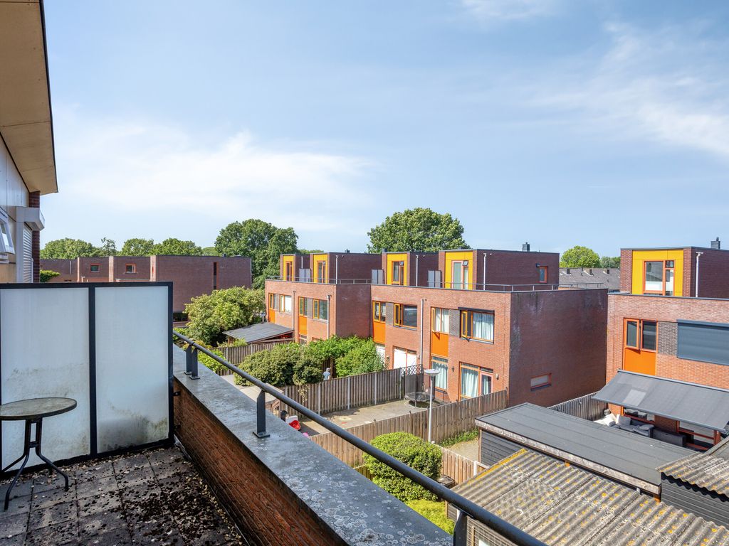 De Plataan 11, ROZENBURG