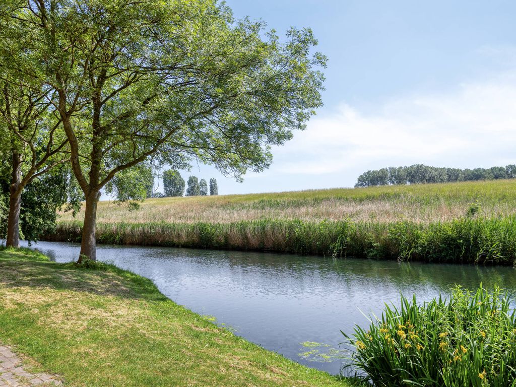 De Plataan 11, ROZENBURG