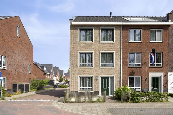 Spoorbaan 27