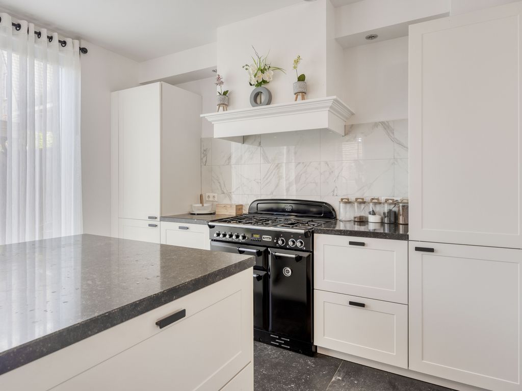 Spoorbaan 27, HELLEVOETSLUIS