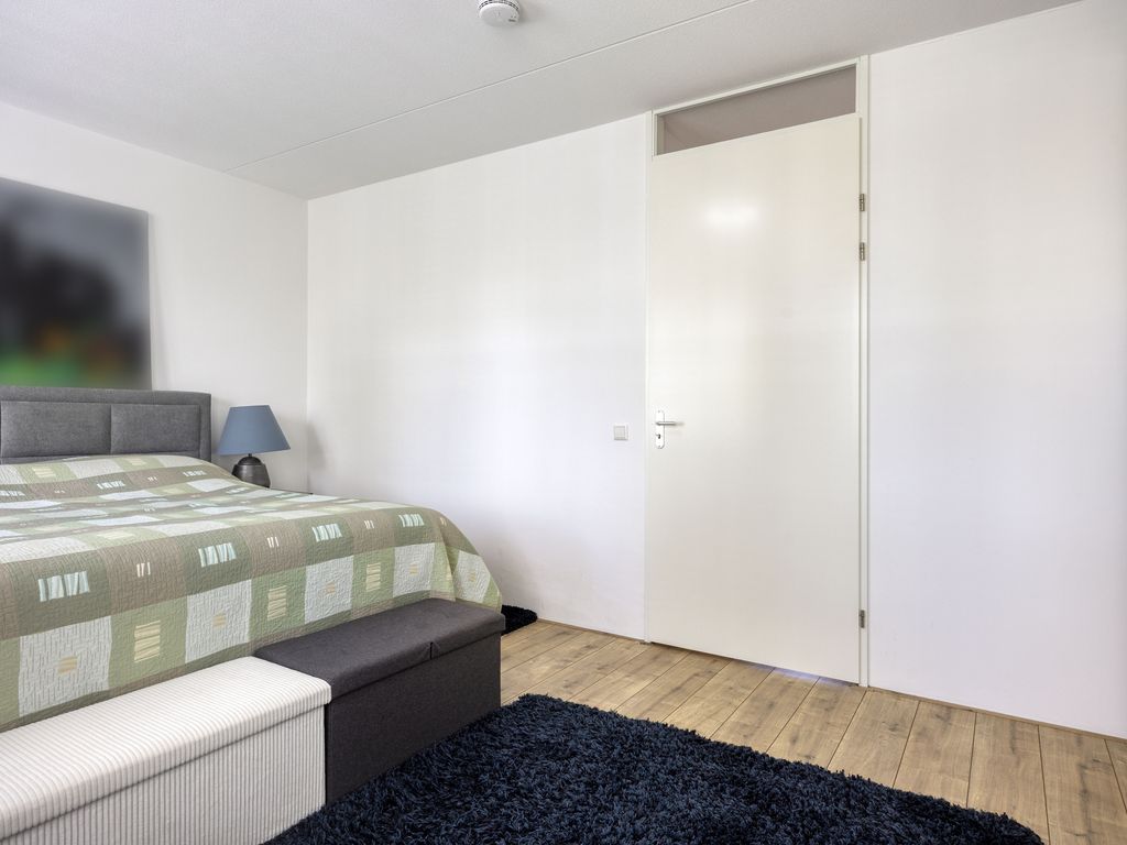 Spoorbaan 27, HELLEVOETSLUIS