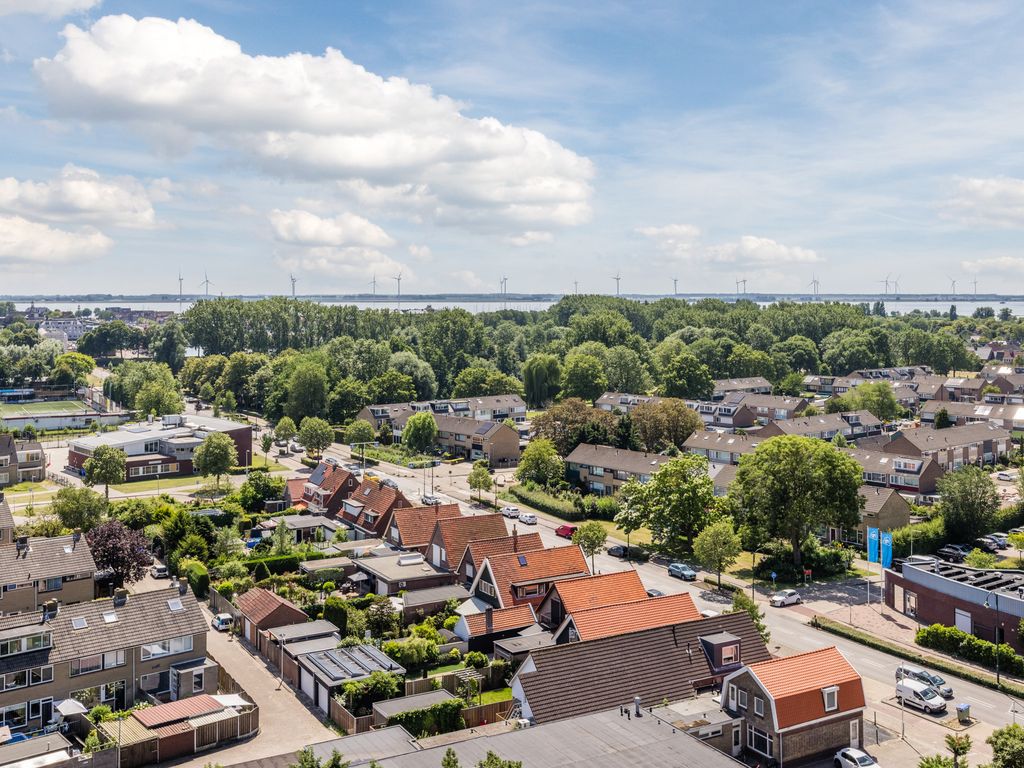 P C Hooftstraat 109, HELLEVOETSLUIS