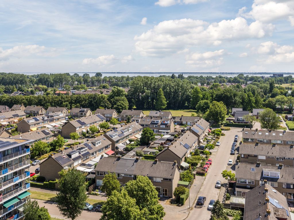 P C Hooftstraat 109, HELLEVOETSLUIS