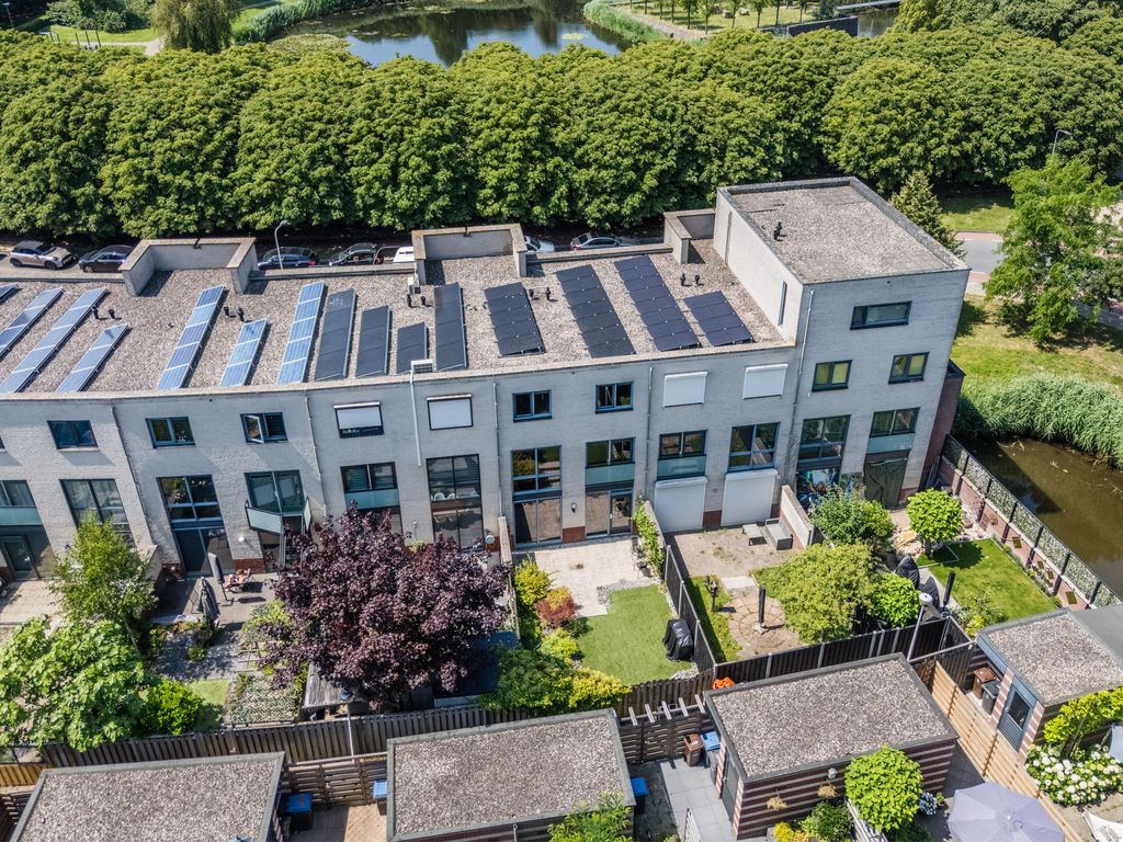 Uniceflaan 44, HELLEVOETSLUIS