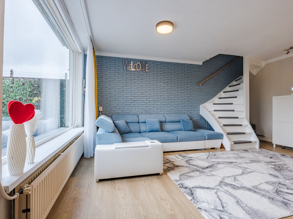 Geep 7, HELLEVOETSLUIS