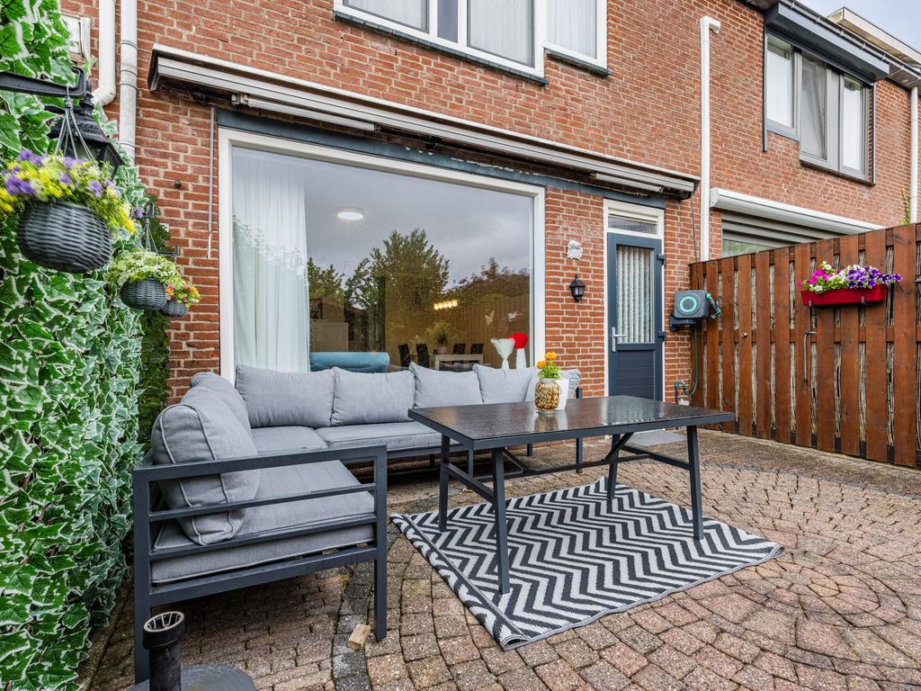 Geep 7, HELLEVOETSLUIS