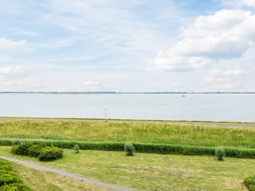 Zeegat 118, HELLEVOETSLUIS