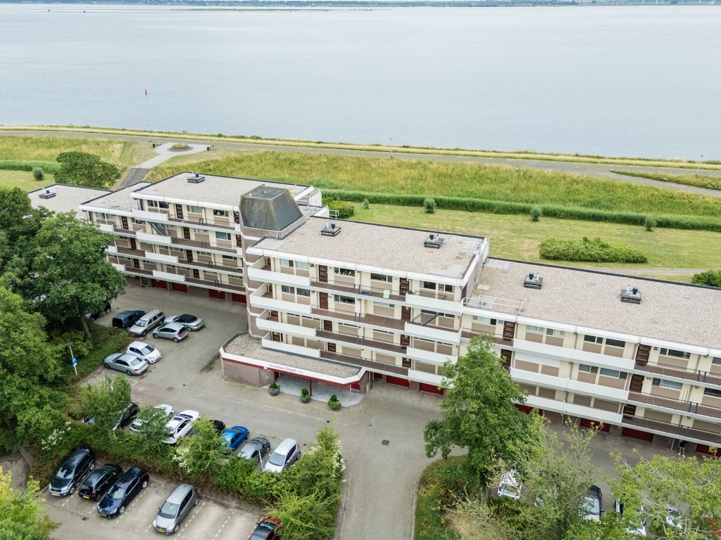 Zeegat 118, HELLEVOETSLUIS