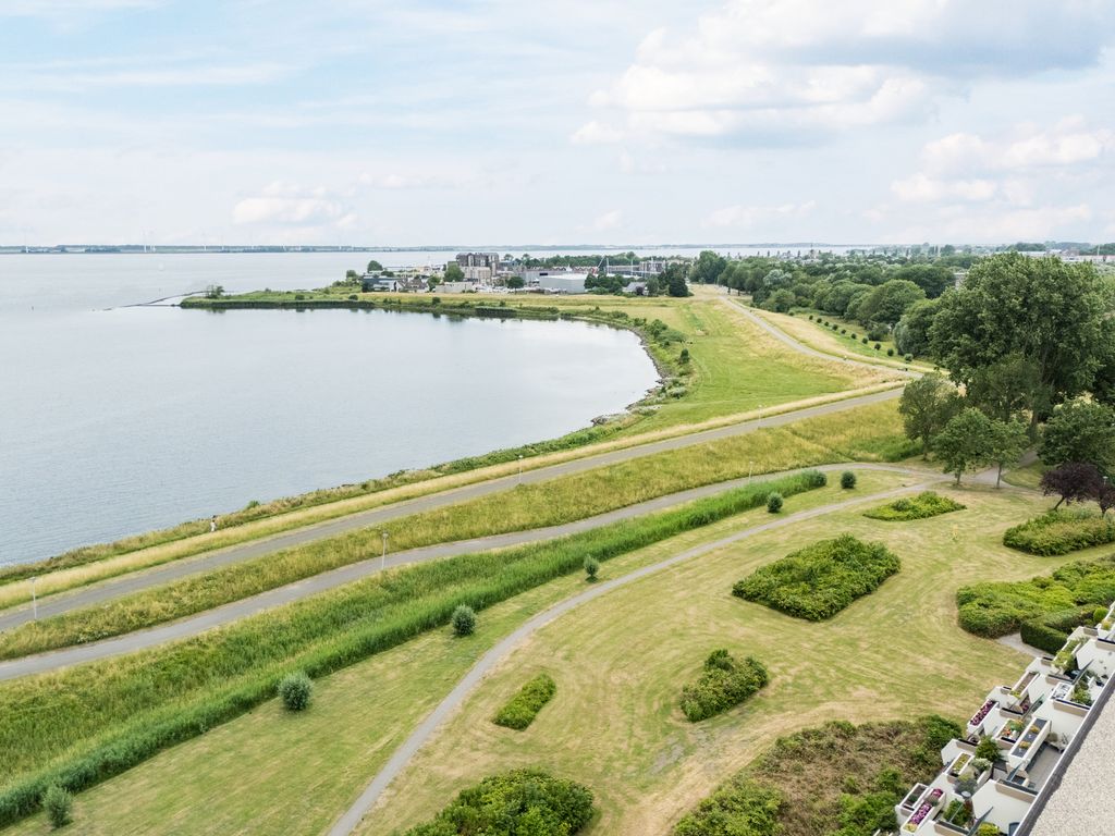 Zeegat 118, HELLEVOETSLUIS
