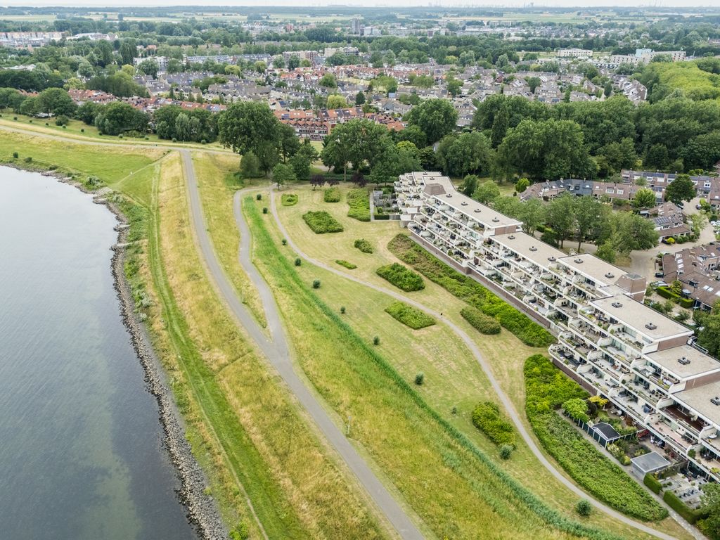 Zeegat 118, HELLEVOETSLUIS