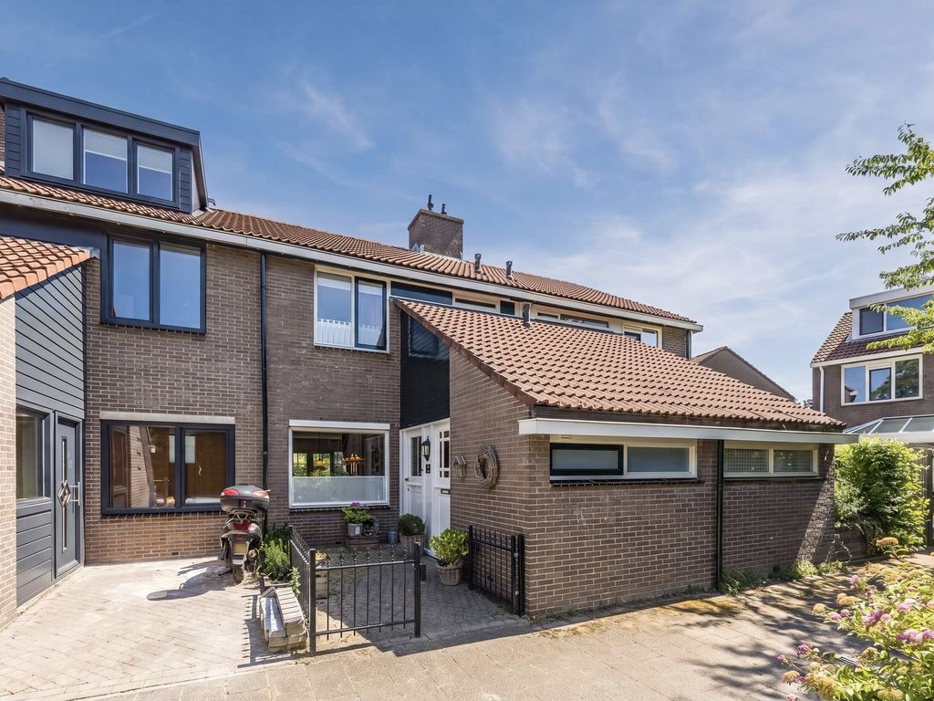 Vuurdoorn 34, HELLEVOETSLUIS
