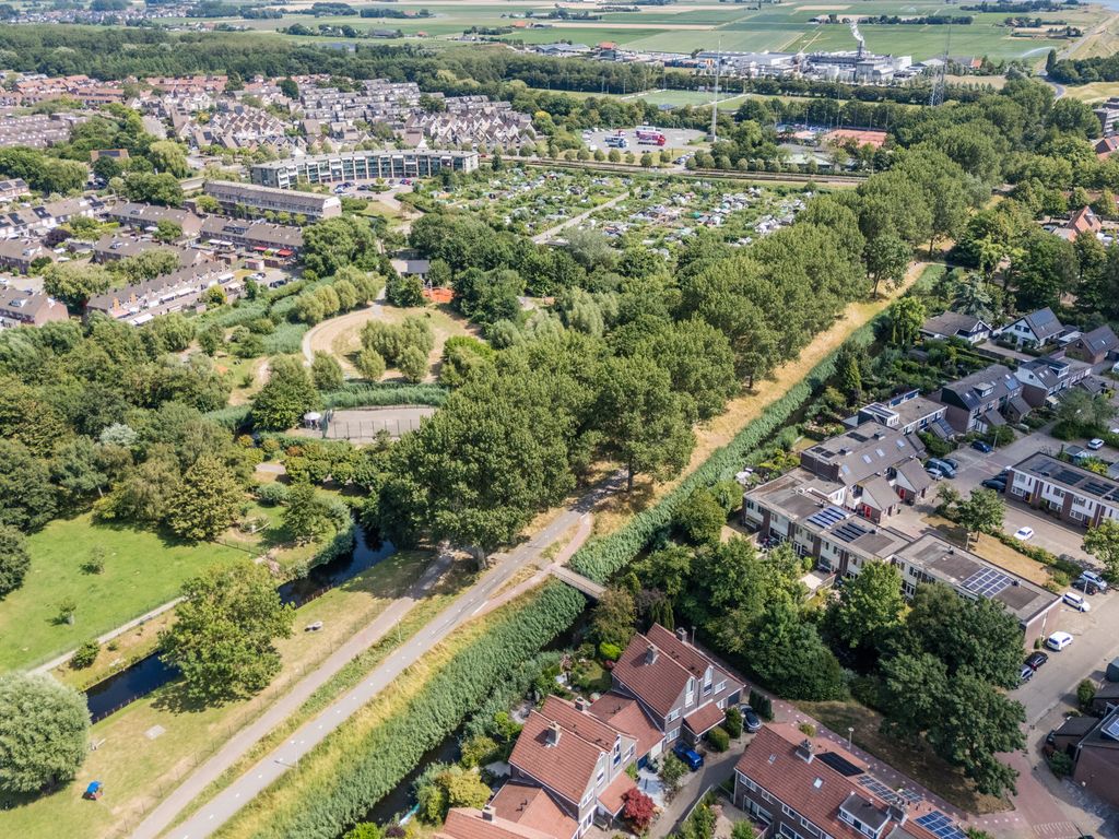 Vuurdoorn 34, HELLEVOETSLUIS