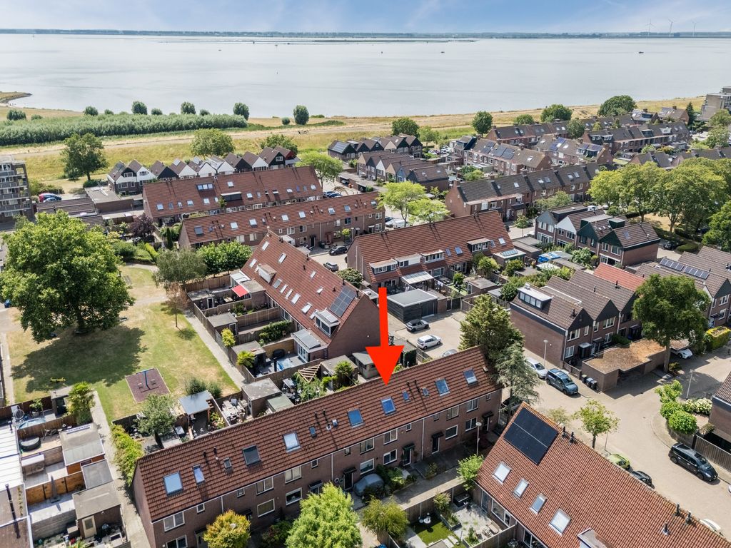 Boegbeeld 3, HELLEVOETSLUIS